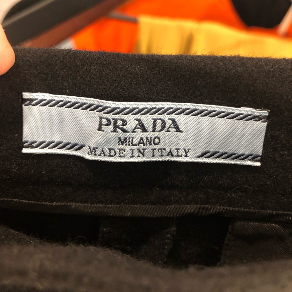 PRADA Women’s Black Stretchy Wool Logo-Plaque High Waisted Stirrup Leggings (44) - Picture 11 of 15
